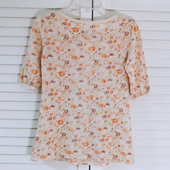 Floral 3/4 Sleeve Top - Picture 2 of 9